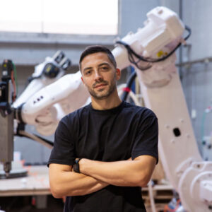El estudio barcelonés de este tecnólogo italiano muestra las impresionantes posibilidades de la robótica y la tecnificación en el ámbito del diseño y la arquitectura