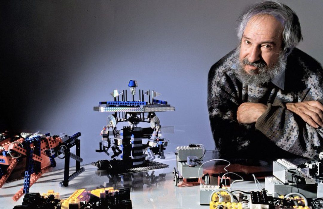 Seymour Papert, inventor del programaria LOGO i un dels primers gurús de la robòtica educativa.